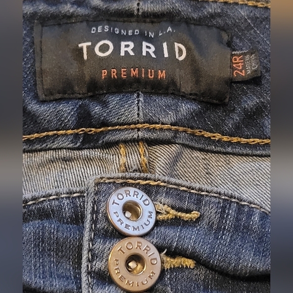 24R TORRID Premium Jegging Distressed Stretch Jeans Womens - Picture 7 of 7